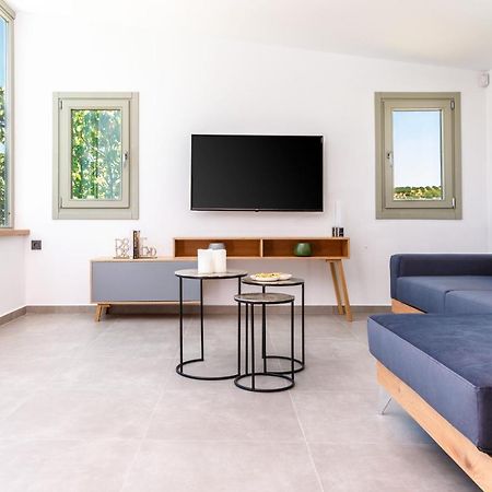 Villa Evrithea Kallergiana Bagian luar foto